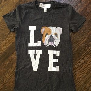 Bulldog LOVE T-shirt 🐶